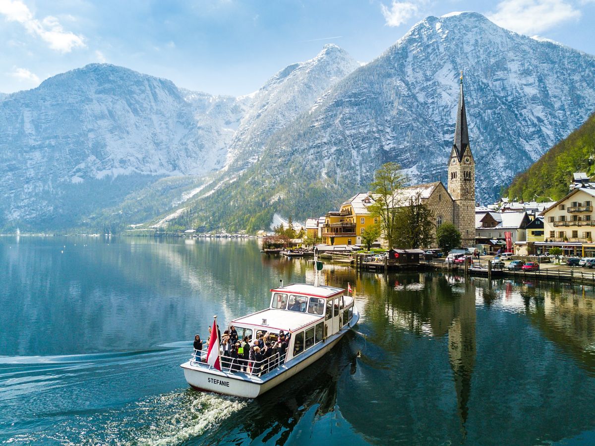 boat lake hallstat