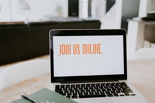 join-online-laptop