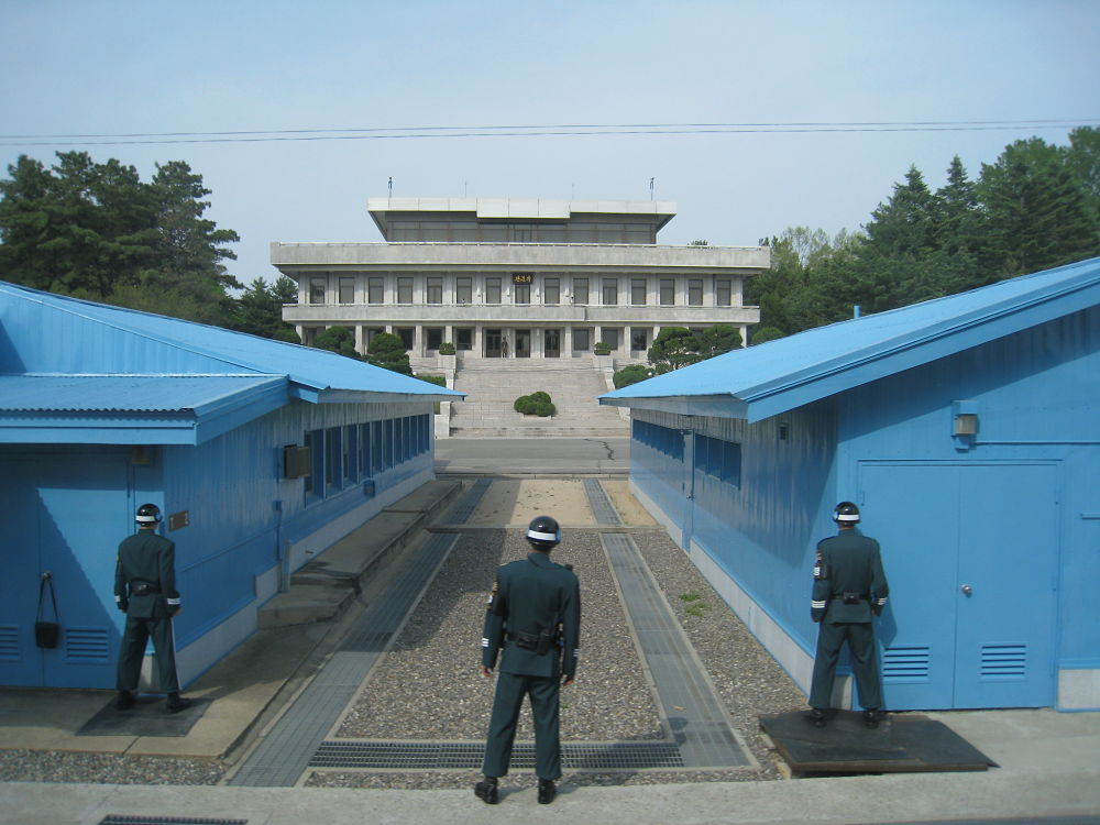 korean soldiers watch