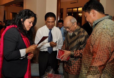 indonesians-at-networking-event
