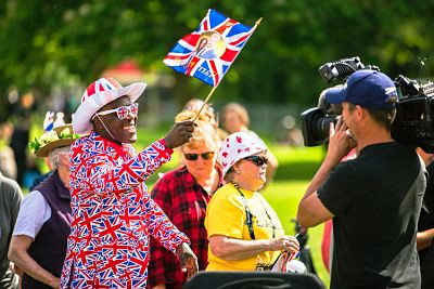 british-man-wave-flag