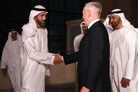 handshakes-UAE-meeting