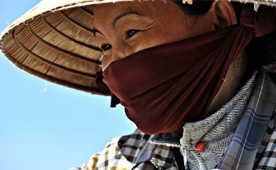 vietnamese-lady-masked