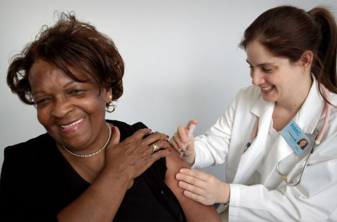 nurse-patient-vaccination