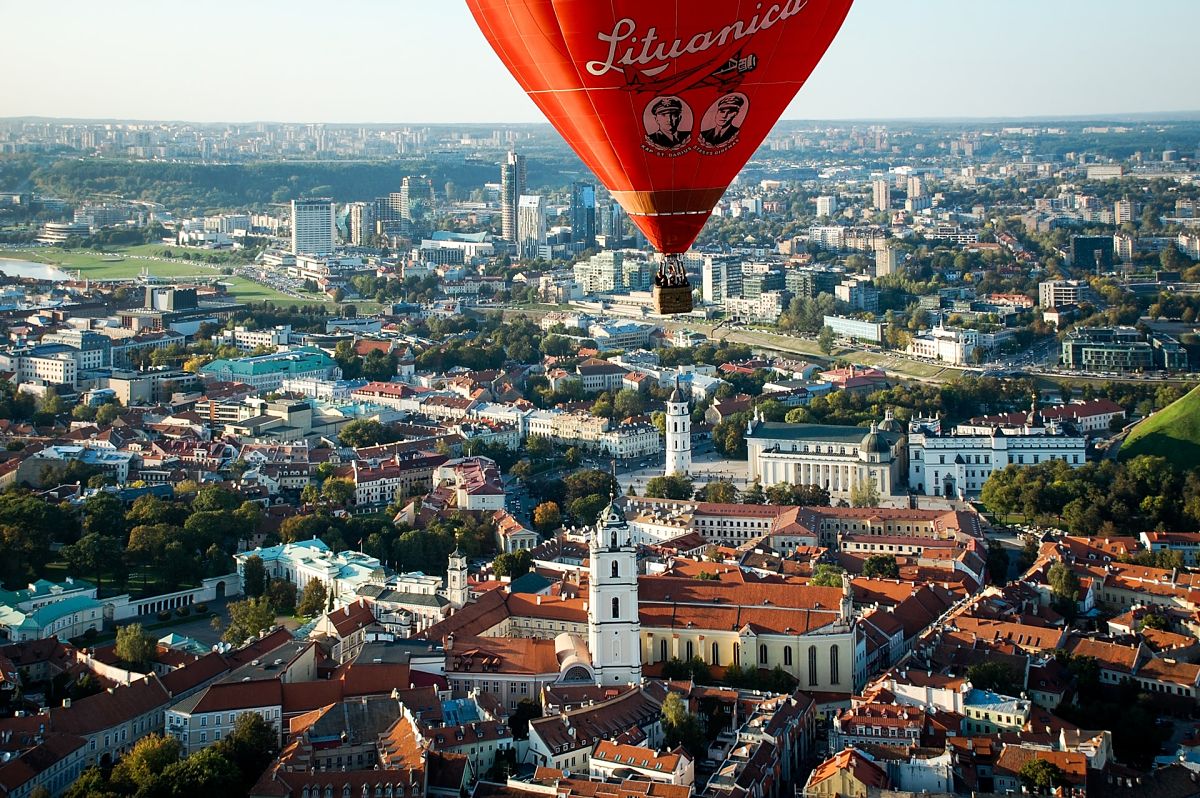hot air balloon over vilnius