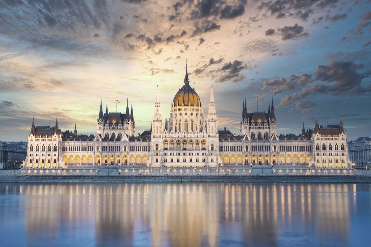 hungarian parliament building