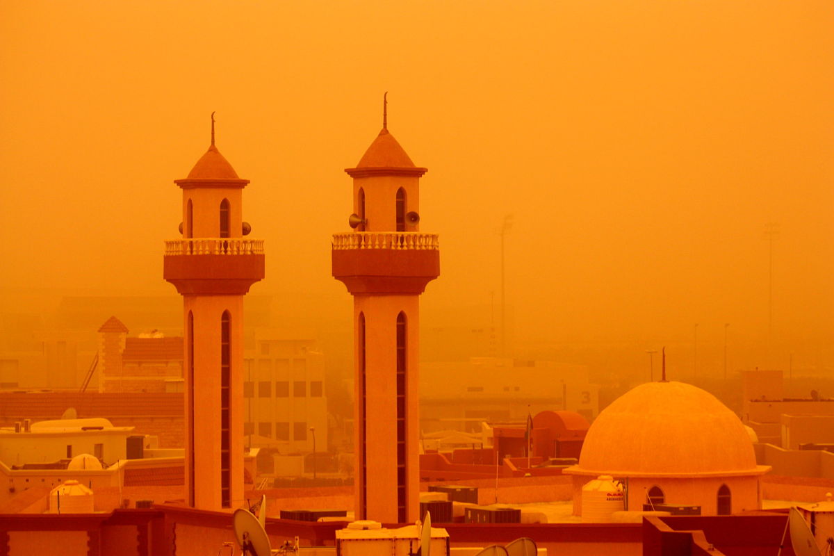 kuwait mosque sandstorm