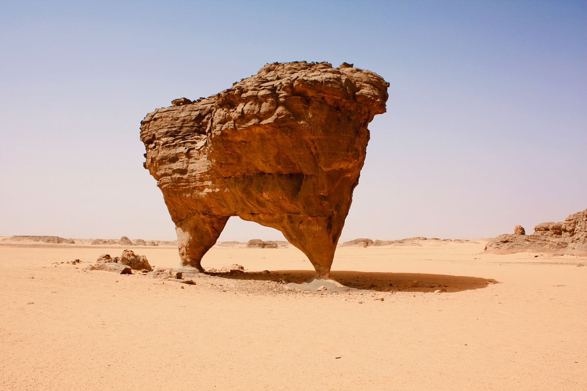 rock shape sahara desert algeria