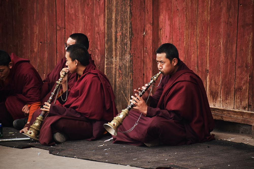 tibetan monks