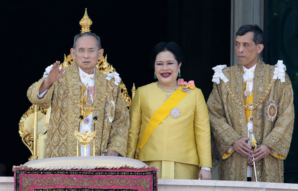 thai royals balcony