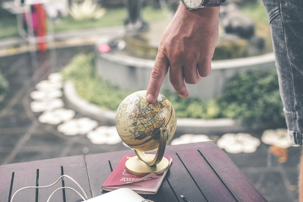Working Globally Across Cultures
